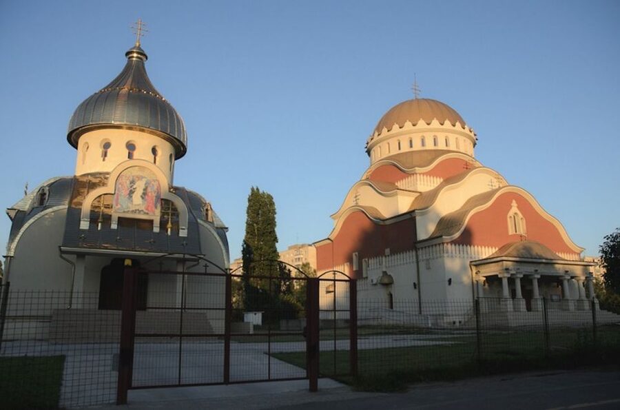 Bucharest: Private Three Neighborhoods Tour by Vintage Car - Fântâna Costache Negri, then Cotroceni Palace