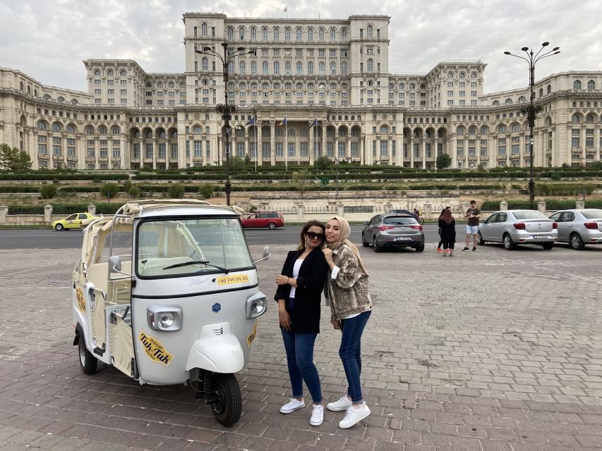 Bucharest: Romantic Tuk Tuk Tour with miniBAR - The guide experience: friendly storytelling and strong photo help