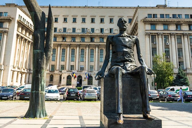 Bucharest Under Communism: Life, Terror & Hope - Unirii Square: The Plan Behind the Postcards