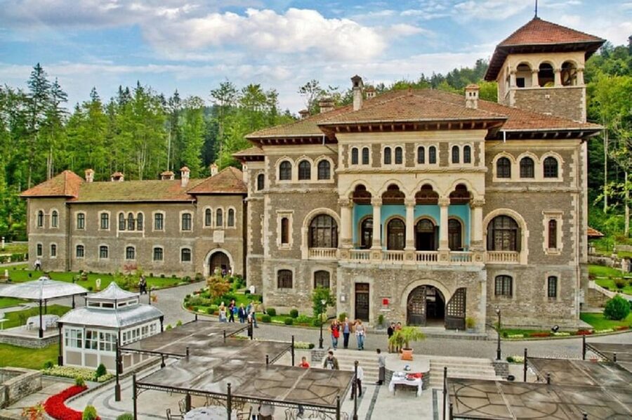 Bucharest : Wednesday, Dracula & Peles 3 Castles Tour 1 Day - Timing, Walking, And How To Avoid A Tired-Day Spiral