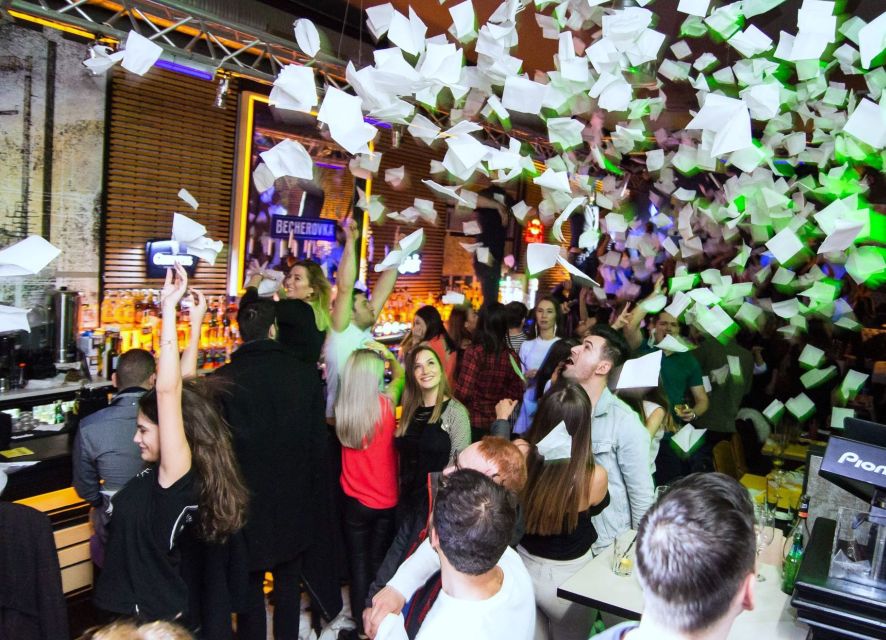Bucharest: Weekend Pub Crawl - Workshop hour in Old Town: the social setup before the party