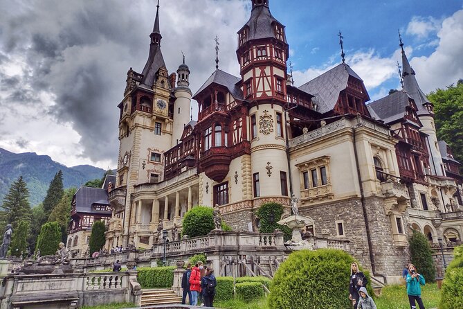 Bucovina Painted Monasteries & Transylvania Tour: 4-Day Private - Why the Private Guide Matters (and how Toni Tatar and Marius show up)