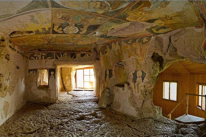 Bulgaria Day Trip: Private Tour from Bucharest - Veliko Tarnovo and Tsarevets Fortress: Medieval Streets Over the Yantra