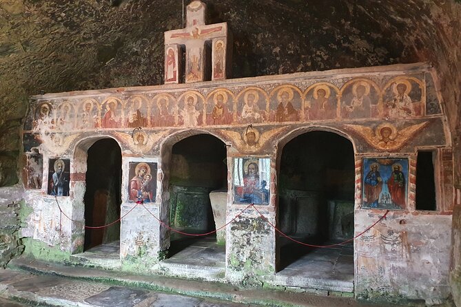 Bulgaria Day Trip - Private Tour from Bucharest - Veliko Tarnavo & Arbanasi - Stop 2: Veliko Tarnavo and Tsarevets, Medieval Streets with Time to Breathe