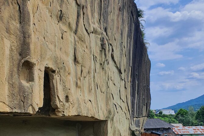 Bulgaria Day Trip - Private Tour from Bucharest - Veliko Tarnavo & Arbanasi - Stop 3: Arbanasi Village and the Konstantsalieva Open-Air Museum