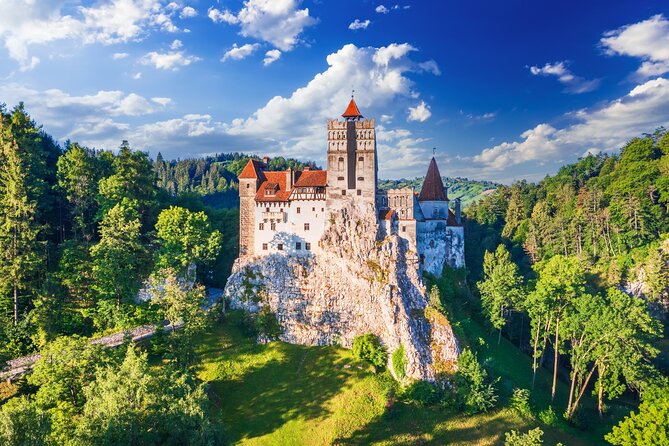 Castle Tour of Transylvania - Bran Castle: the border fortress known as Dracula’s Castle