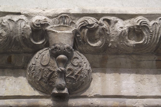 Cluj - walking city tour - Piarist church, the Baroque surprise