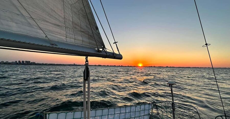Constanta: Sailing Prince - A 2-hour yacht reset from Tomis Port