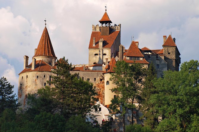 Day Trip Through Brasov in Transylvania and Bran, Peles, and Rasnov Castles - Peles Castle: royal residence glamour, with a November Plan B