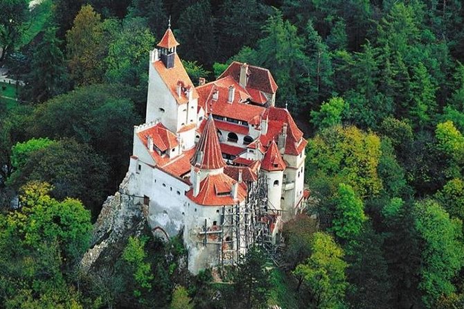 Dracula and Peles Castles Premium Tour with Hotel pick-up - Hotel Pickup and the Small Group Advantage