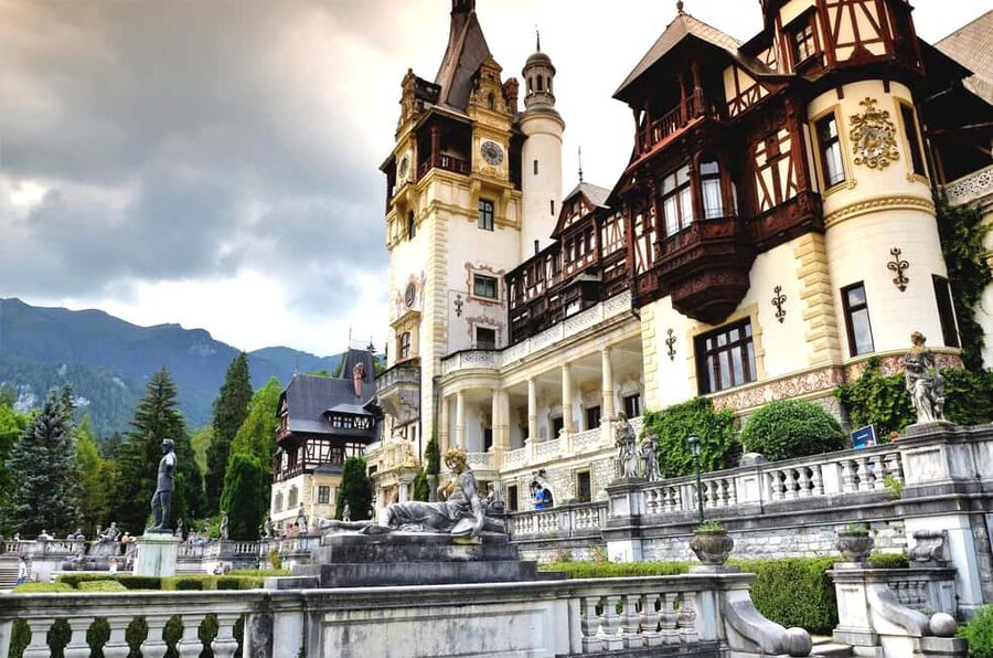 Dracula Castle, Peles and Brasov, 1-day tour from Bucharest - What You Should Actually Pack for This 12-Hour Castle Day