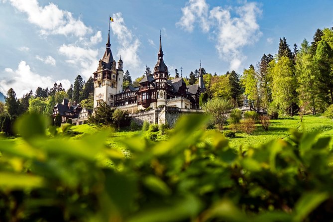DRACULA CITY BREAK Bran Castle, Peles Castle Sinaia, Brasov City - Brasov’s Black Church: why 30 minutes is enough