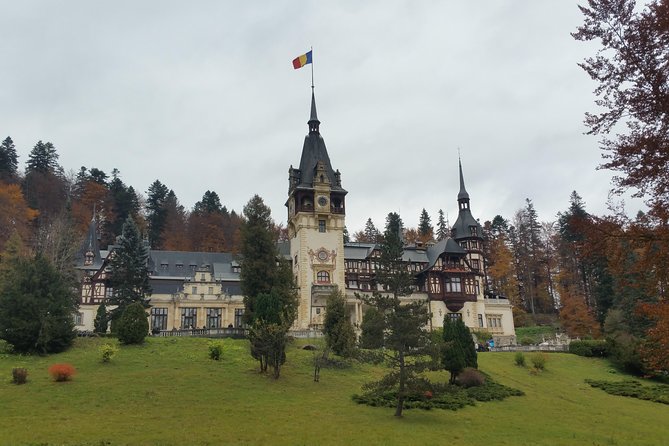 Dracula Private Tour - Brasov historical center walk: stretching your legs after the driving