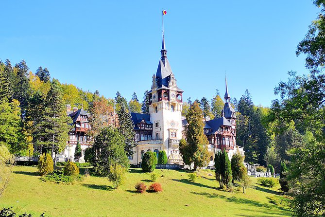 Dracula Private Tour - Your day starts smooth: pickup, minivan comfort, and timing