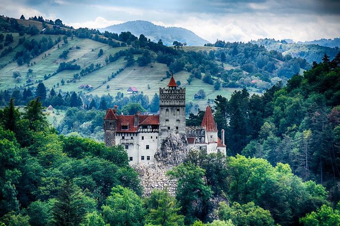 Dracula's Castle, Brasov and Peles Full-Day Tour from Bucharest - Peleș Castle in Sinaia: a royal palace you can actually appreciate in two hours