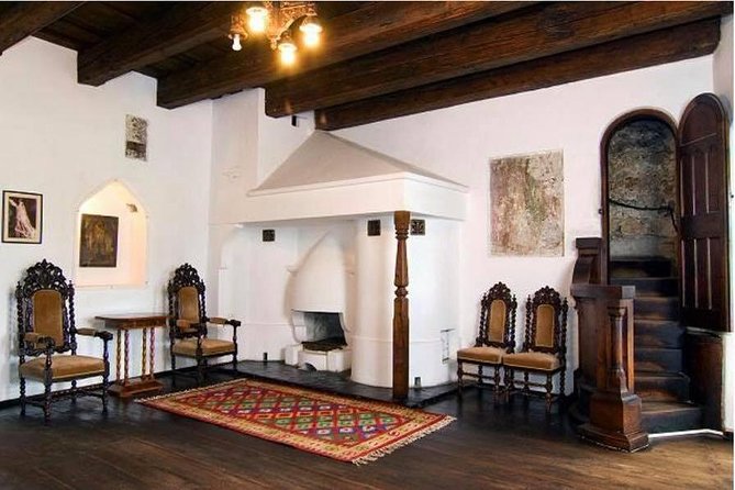 Dracula's Castle, Peles Castle and Brasov - Private Day Trip from Bucharest - How pickup, timing, and guide style keep the day from feeling rushed