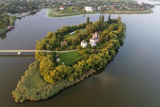 Dracula's Tomb and Mogosoaia Palace, Private Tour from Bucharest - Lake Snagov Time: Nature Facts You Can Actually Talk About