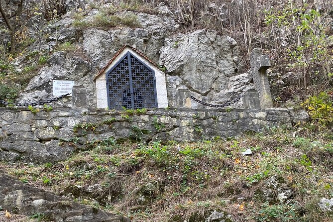 Dracula’s Tour – Vampires, Ghosts and Haunted Places in Bran - Getting Your Audio Going At Bran Castle (And What to Expect)