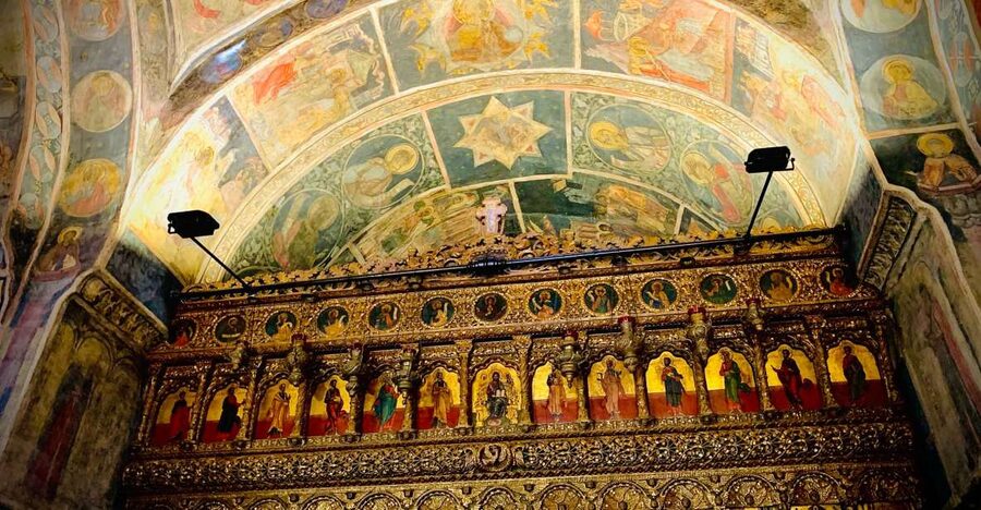 Eastern Orthodox Church Art in Bucharest - Why this Orthodox art walk feels different in Bucharest