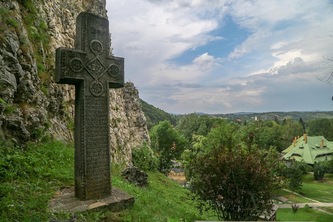 From Brasov: Small-group tour Bran, Rasnov, and Peles Castles - Bran Castle and the Dracula story: what you’ll feel and what you should expect