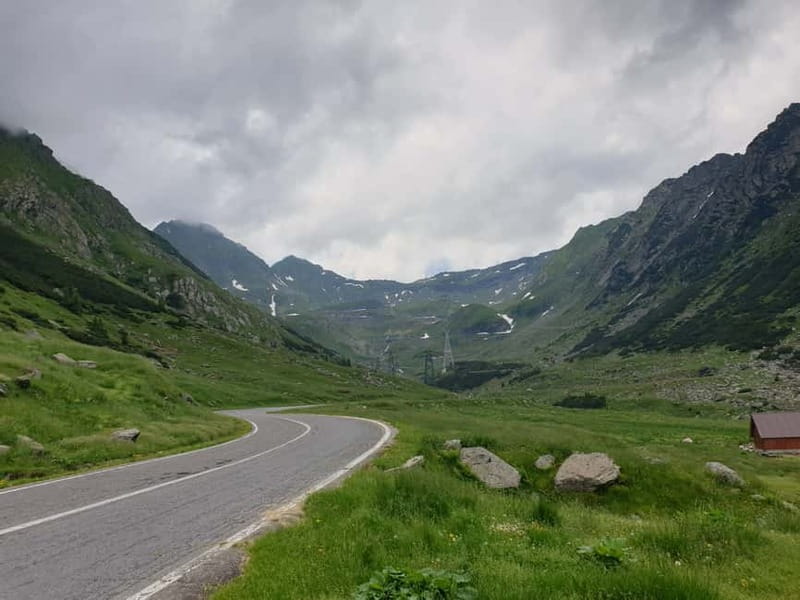 From Brasov : Transfagarasan and Balea Lake Ebike tour - Climbing toward 2050 meters: easy to ride, still not casual