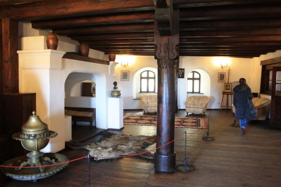 From Bucharest: Bear Sanctuary and Dracula Castle Day Tour - Price and value: what you actually pay for