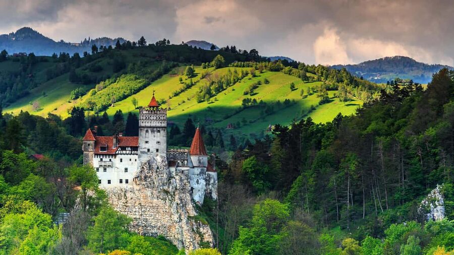 From Bucharest: Castles, Carpathians, and Brașov Day Trip - Should you book this Bucharest to Transylvania day trip?