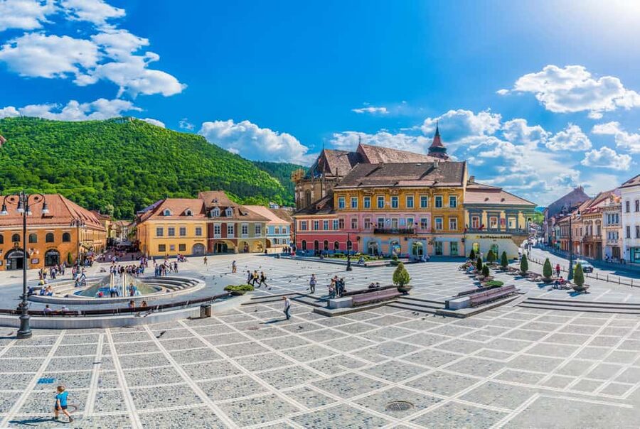 From Bucharest: Day Trip to Dracula's Castle, Peles & Brasov - Who this day trip fits best