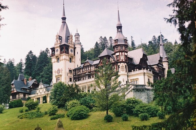 From Bucharest: Dracula's Castle, Peles Castle and Brasov Old Town Full Day Tour - A 7:00 am start, three icons, one long ride