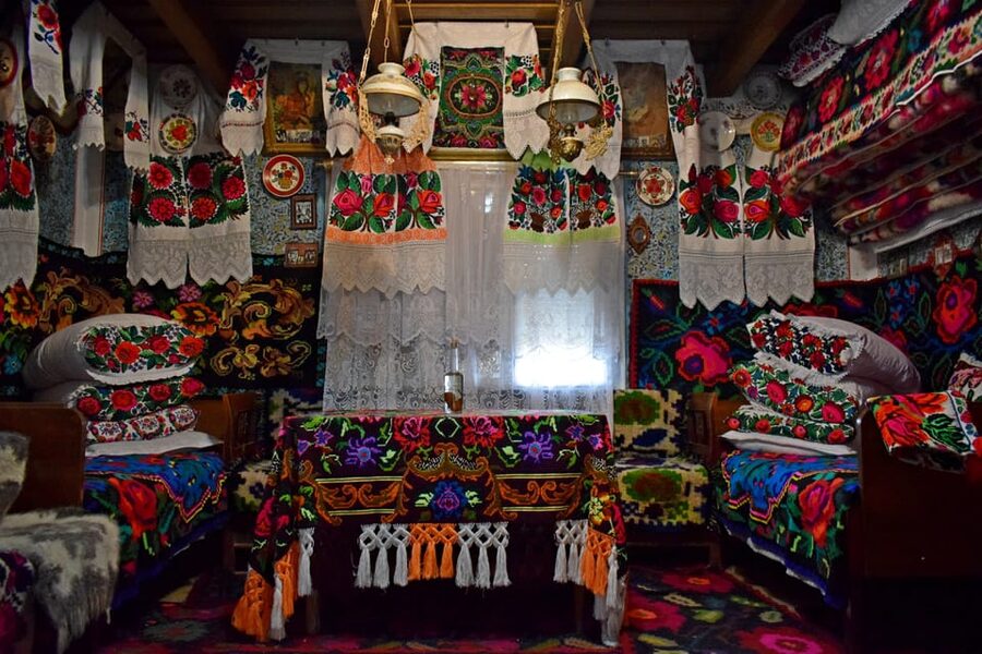 From Cluj-Napoca: Maramures Day Tour - Sapanta’s Merry Cemetery: Where Humor Lives Next to Graves