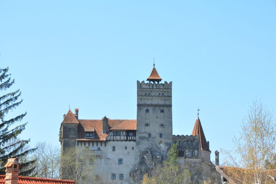 From Sibiu: Day Tour to Brasov and Dracula's Castle - The one-day rhythm: Sibiu, Bran, then Brașov, back by 21:00