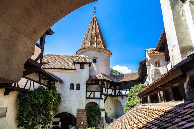 Guided Tour to Dracula Castle, Peles Castle and Brasov - Bucharest Pickup and the Quick Sights You See From the Road