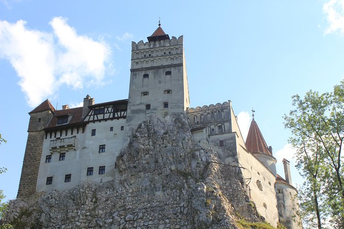 Guided visit in Spanish to the Castle of Dracula in Bran (native Spanish guide). - A Spanish guide who keeps the story clear (and fun)