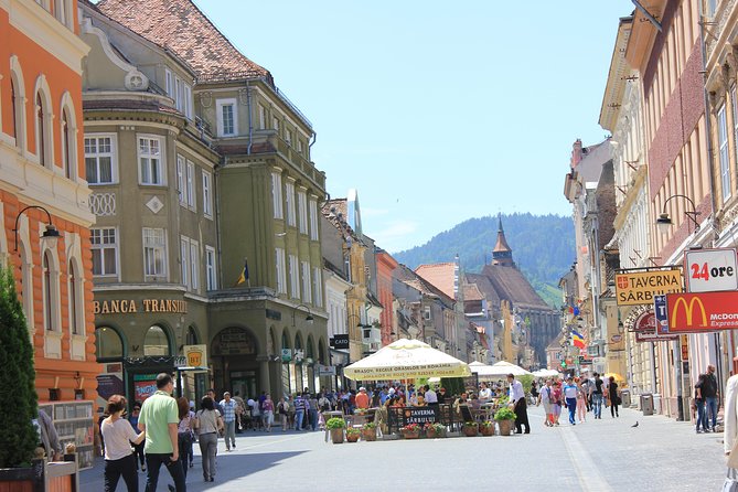 Guided visit in Spanish to the medieval center of Brasov (native Spanish guide). - Meeting at George Barițiu County Library, then finding your bearings