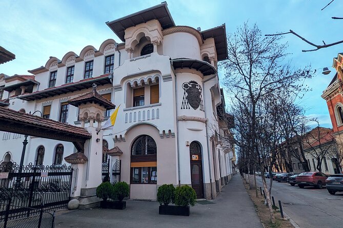 Half-Day Private Food and Wine Walking Tour Oradea Romania - Stop 1: Restaurant Oradea Taverna Tastings and Local Wines
