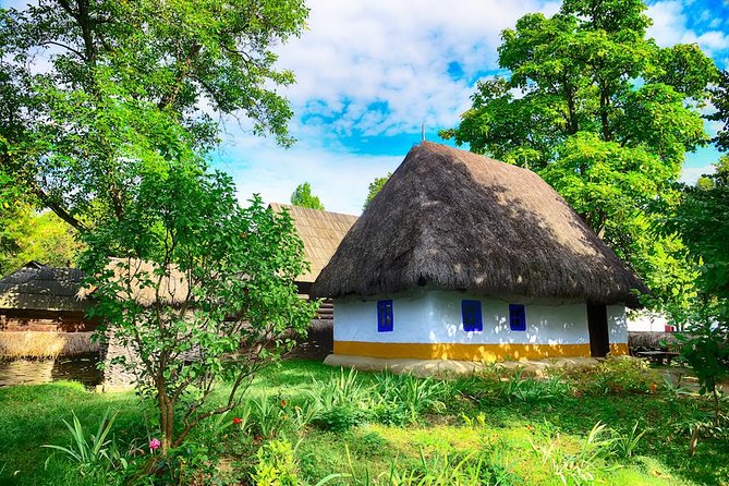 Half-Day Private Sightseeing Tour of Bucharest and its Surroundings Package - City drive highlights from Triumph Arch to Opera Square