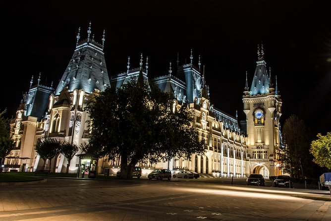 Iasi City Tour - Grand Synagogue of Iași: one of the most important cultural stops