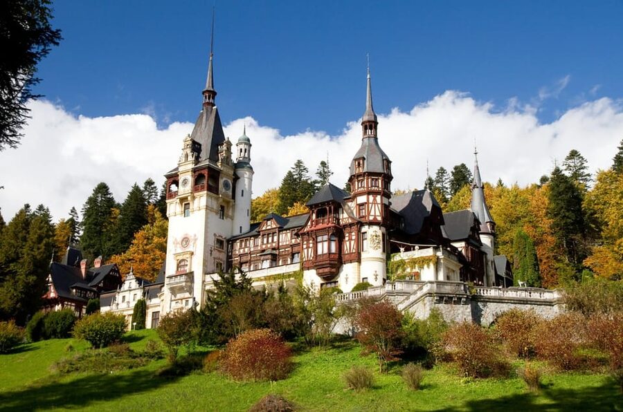 Minivan 8: Peles & Dracula's Castle and Brasov Full-Day Trip - Tour Guide Power: When Names Like Cristian and Ariana Matter
