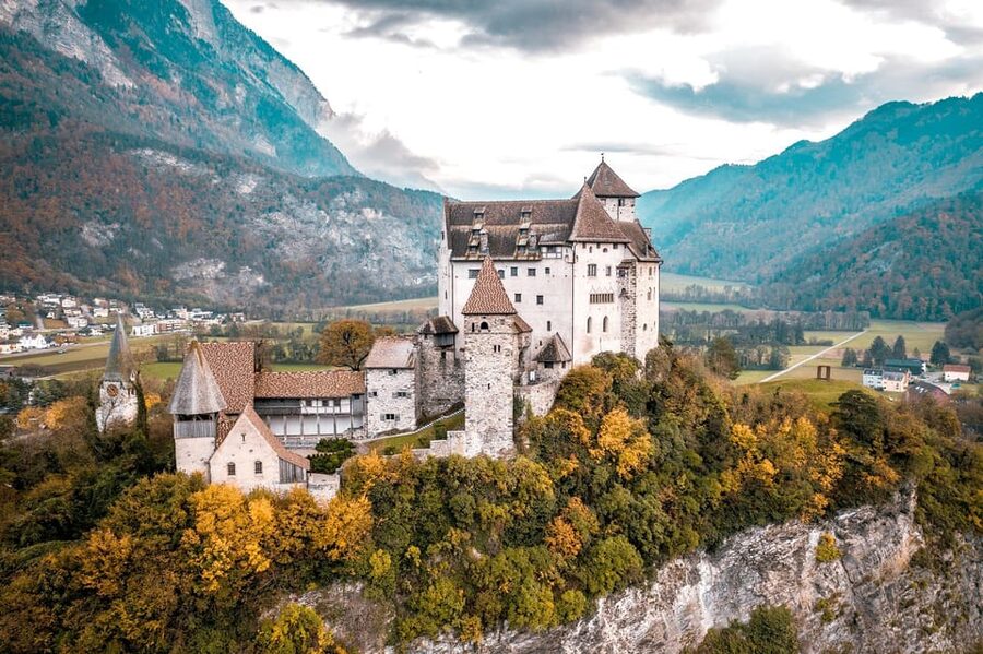Minivan 8 Places : Dracula Castle, Peles, & Brasov Day Tour - Bran Castle and Dracula lore, where myth meets medieval stairs