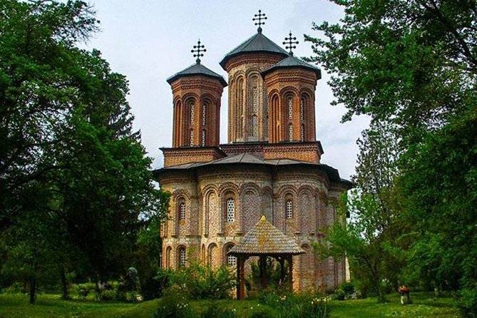 Mogosoaia Palace & Snagov Monastery: Private tour from Bucharest - Stop 1: Mogosoaia Palace, lake views and a calmer kind of Romanian grandeur