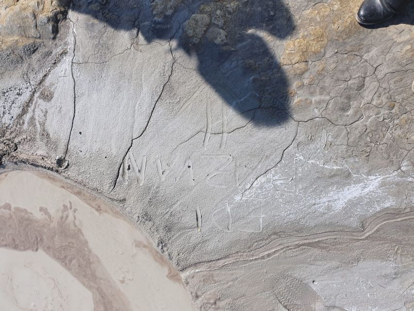 Muddy Volcanoes and Salt Mine Private Tour - How the Licensed English Guide Changes the Day