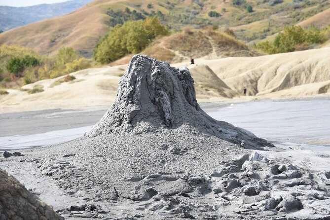 Muddy Volcanoes & Salt Mine - Private Tour - Road Time, Wind, and Motion Sickness Considerations