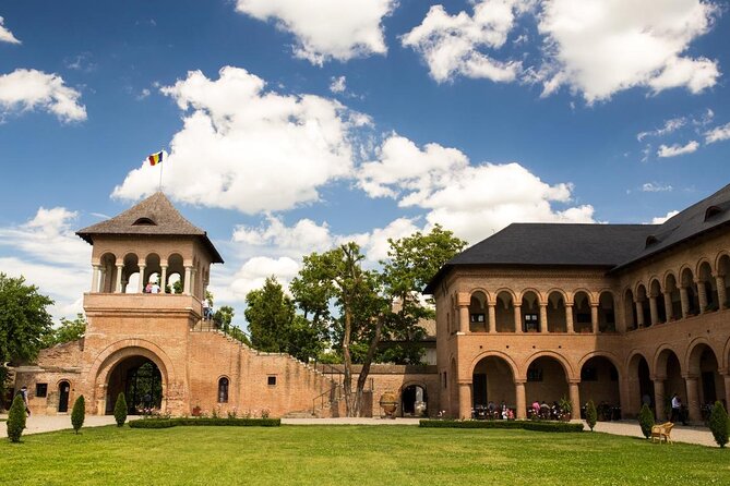 Mystical Monasteries, Dracula's Tomb and Mogosoaia Lake Palace - Private Tour - A tight half-day circuit that makes near-Bucharest sights feel doable