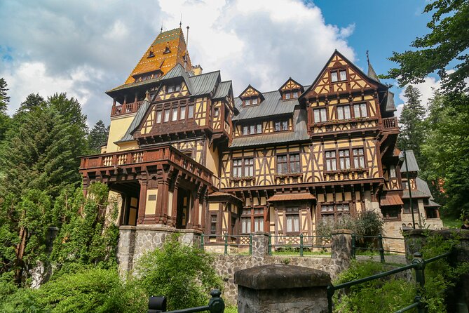 Peles and Cantacuzino Castles Small Group Day Tour from Brasov - Peleș Castle: Bavarian-Style Royal Rooms and a New Ticket Reality