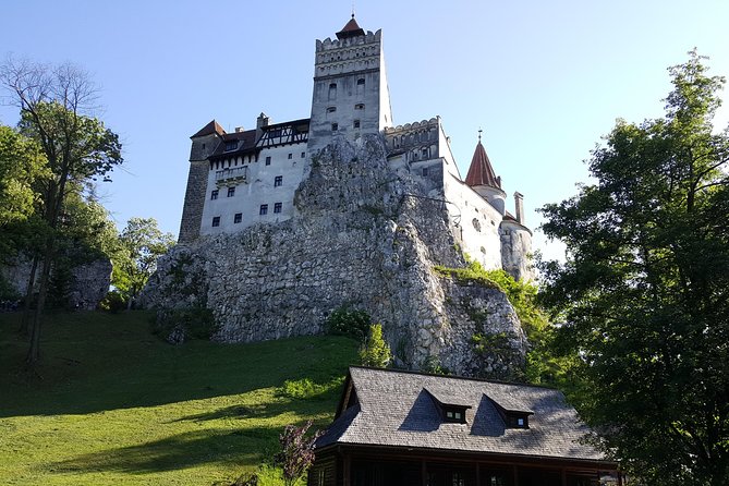 Peles Castle, Bran Castle and Brasov from Bucharest - Stop 1: Peles Castle in Sinaia, royal style with technical details