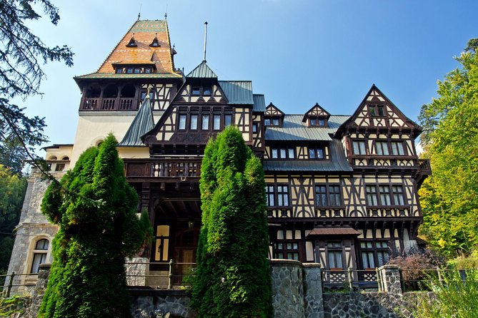 Peles Castle Skip-The-Line Guided Tour - The guide experience, especially when your English is strong