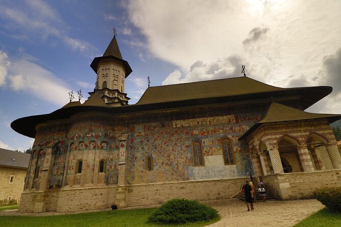 Private 8 Day Romania UNESCO Tour - Day 4 Merry Cemetery, Sapanta Peri, and Sighet optional context