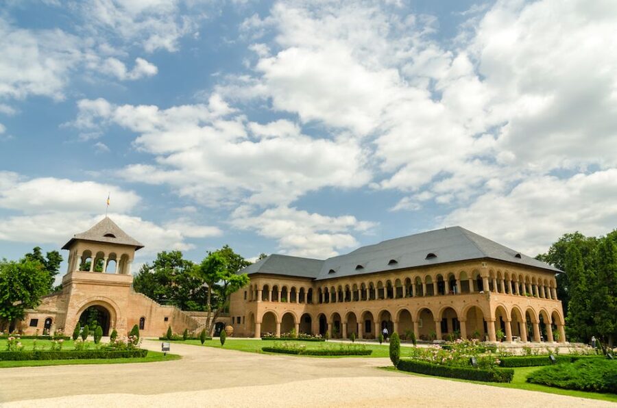 Private Half Day Trip to Snagov Monastery & Mogosoaia - Snagov Monastery on the island: the lake views and the Vlad Tepes link
