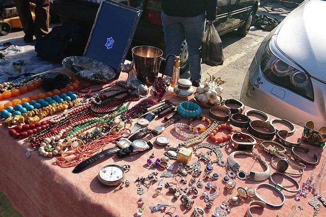 Private-Red Patrol Bucharest Flea Market Tour with a Romanian car - Răzoare and the Colonel’s Quarter: a quick Soviet-era reality check
