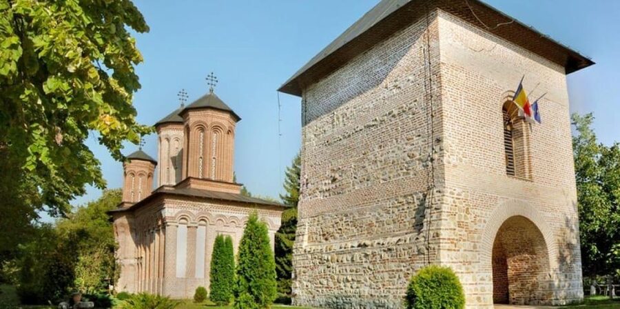 Private Tour from Bucharest to Dracula's tomb and Mogosoaia - A half-day Dracula mood, without the crowds